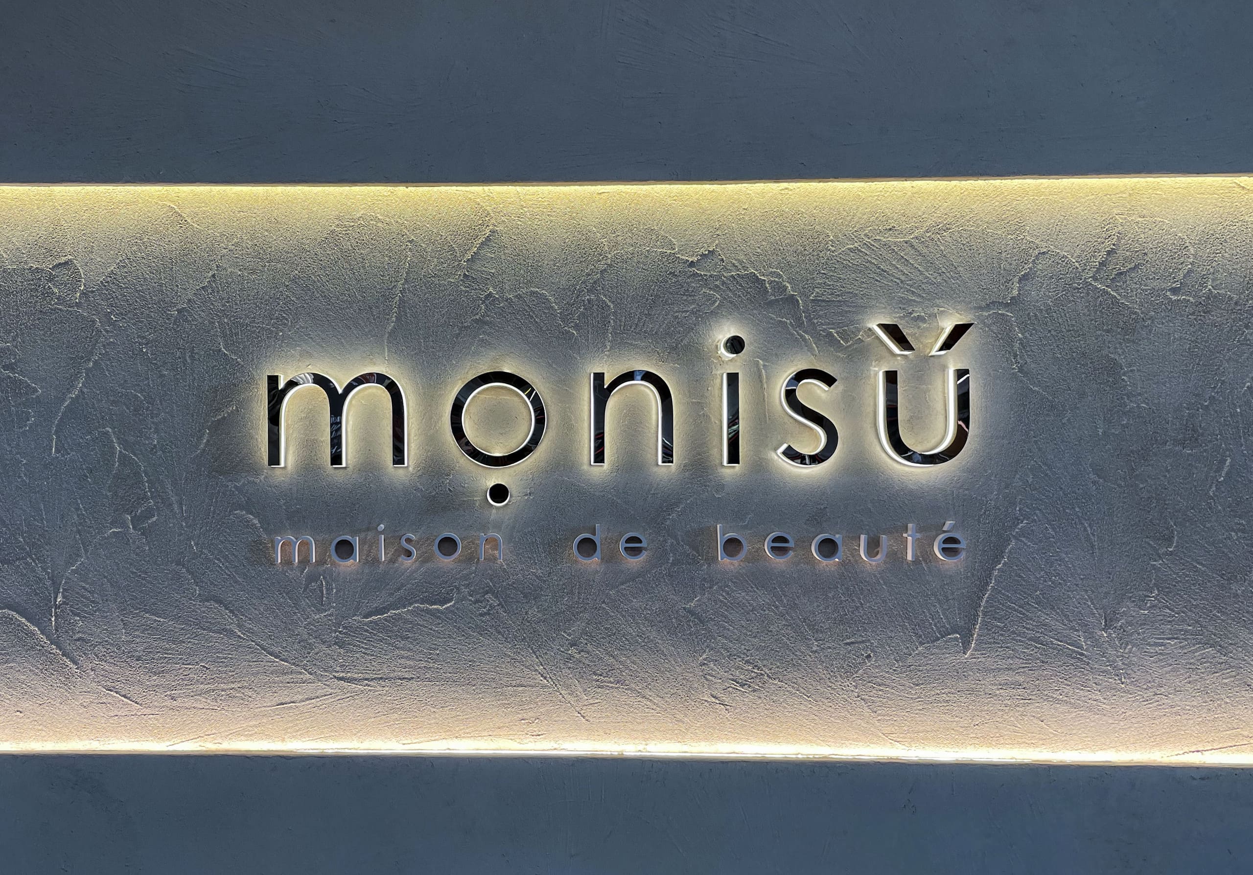 Logotec Rótulos luminosos Málaga Monisú